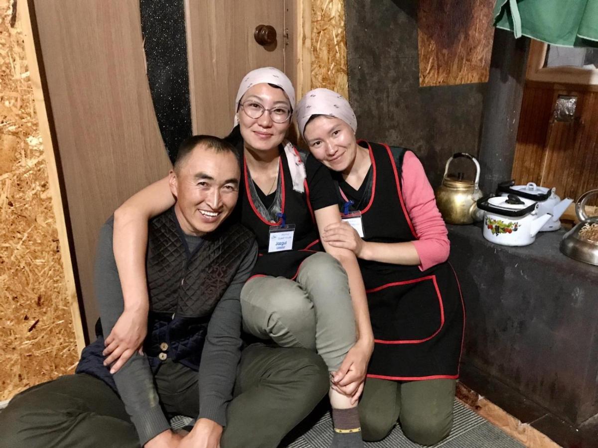 Ala-Kul Guesthouse In Altyn-Arashan カラコル エクステリア 写真