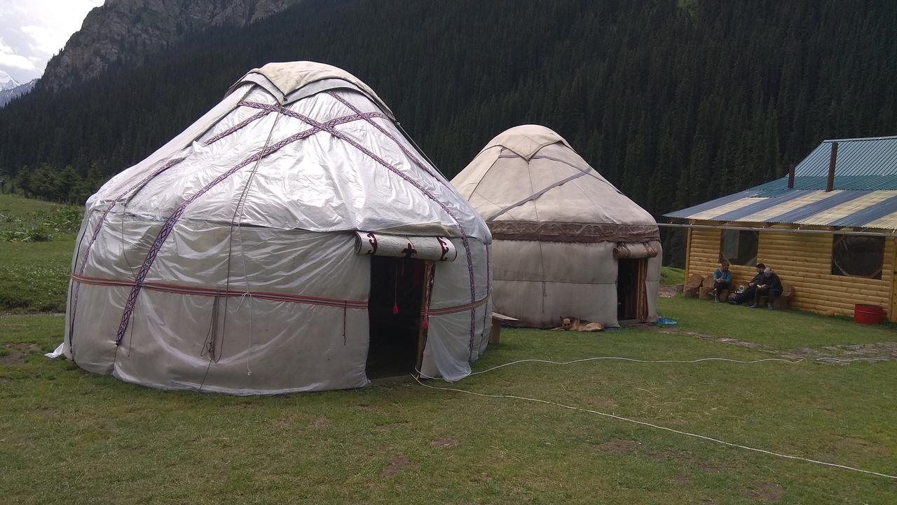 Ala-Kul Guesthouse In Altyn-Arashan カラコル エクステリア 写真
